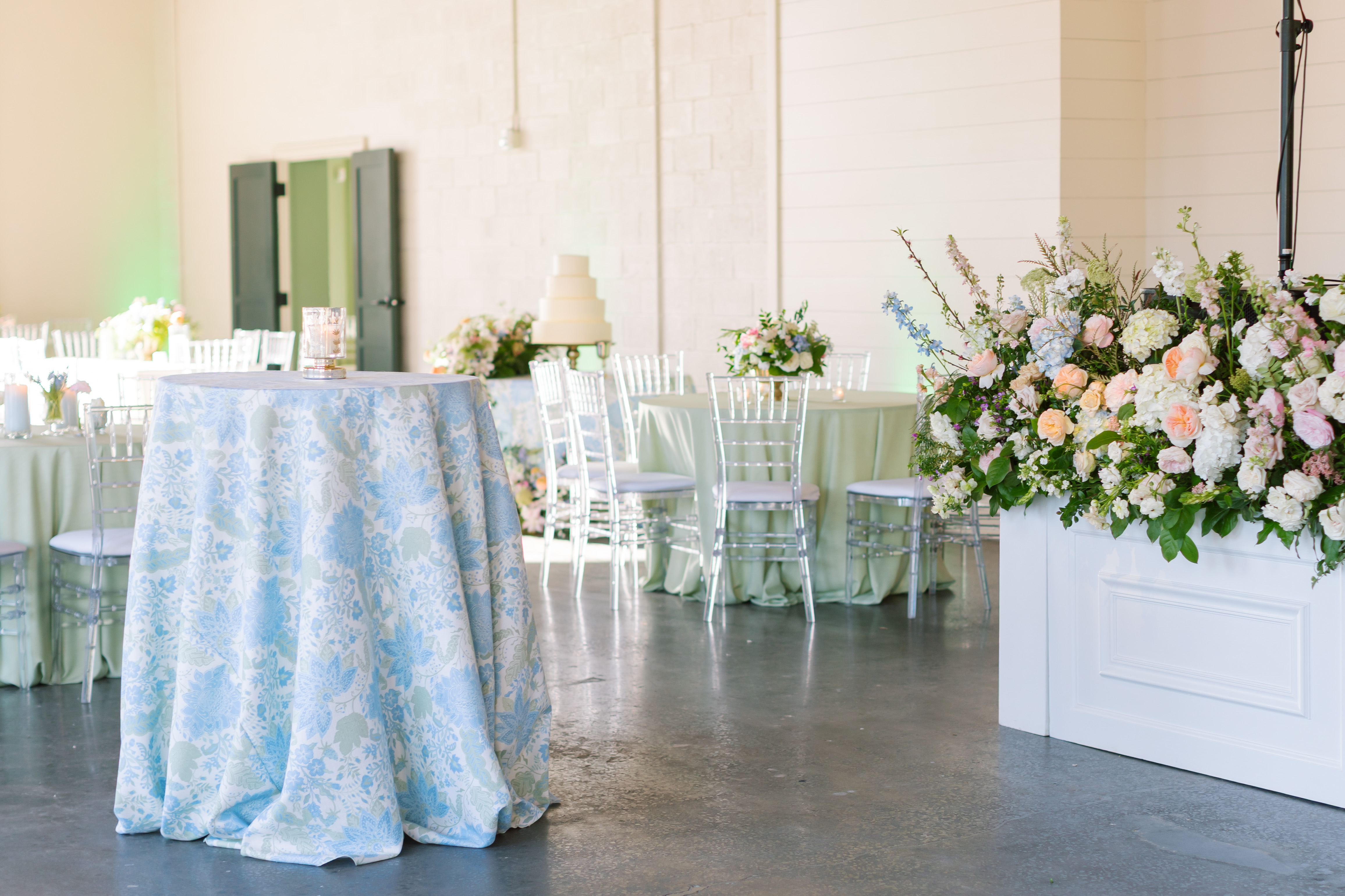 Decor to Adore
